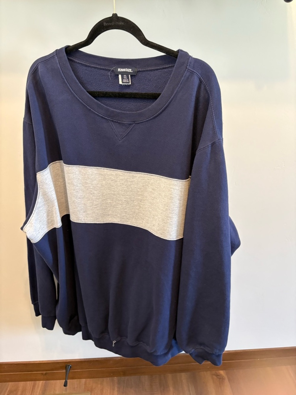 Kingsize Navy Blue Crewneck Sweatshirt with Light Gray Stripe